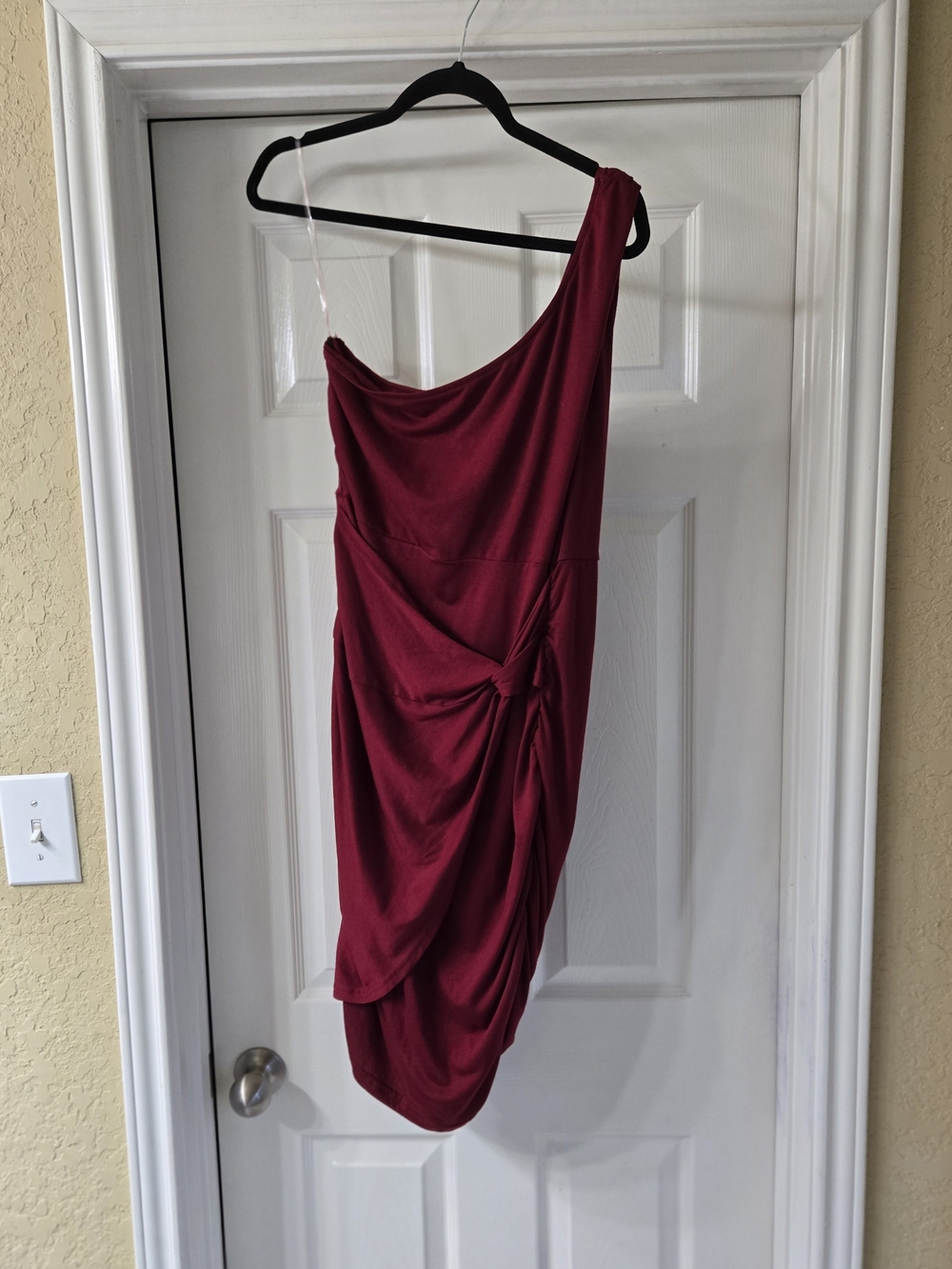 SHEIN One-Shoulder Ruched Dress in Burgundy Red